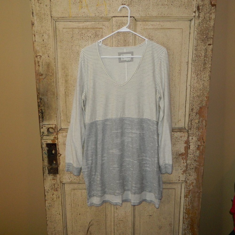 Anthrolopogie Saturday Sunday Top Gray Devi (P-47)